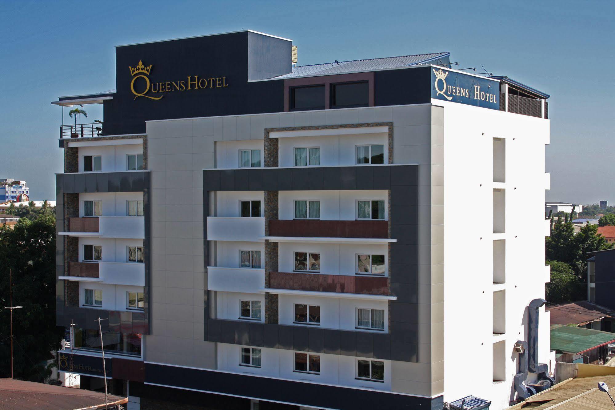 Hotel Queens 4*