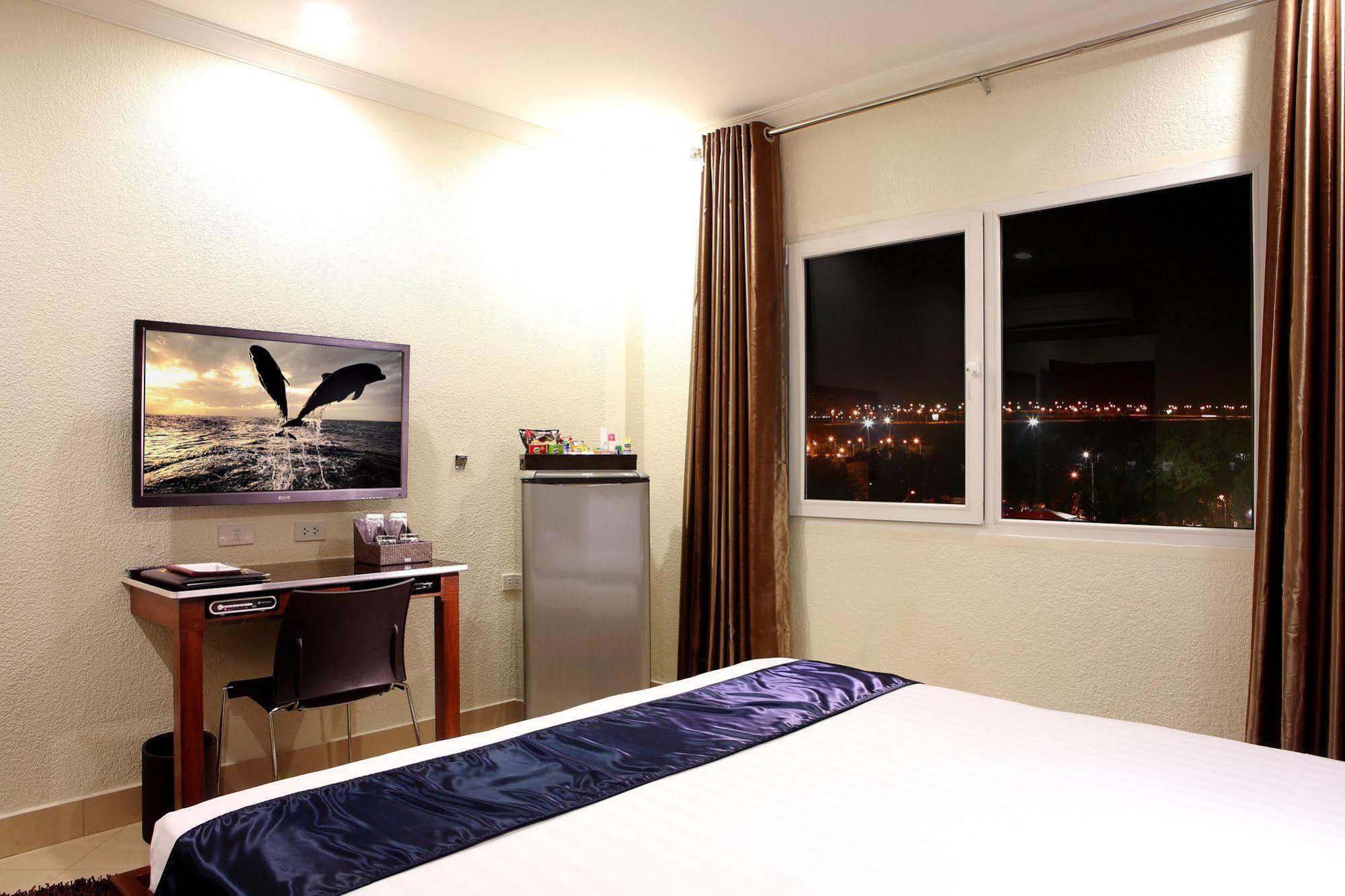 Hotel Queens
